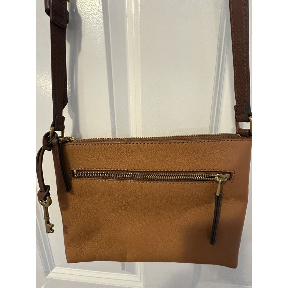 FOSSIL Crossbody FIONA Purse Cow Hide Pebble Leather Brown With Gold Key Bag EUC